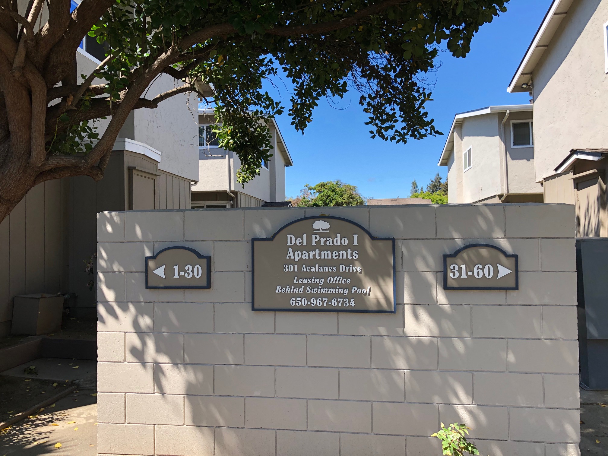 Del Prado I Apartments photo 2